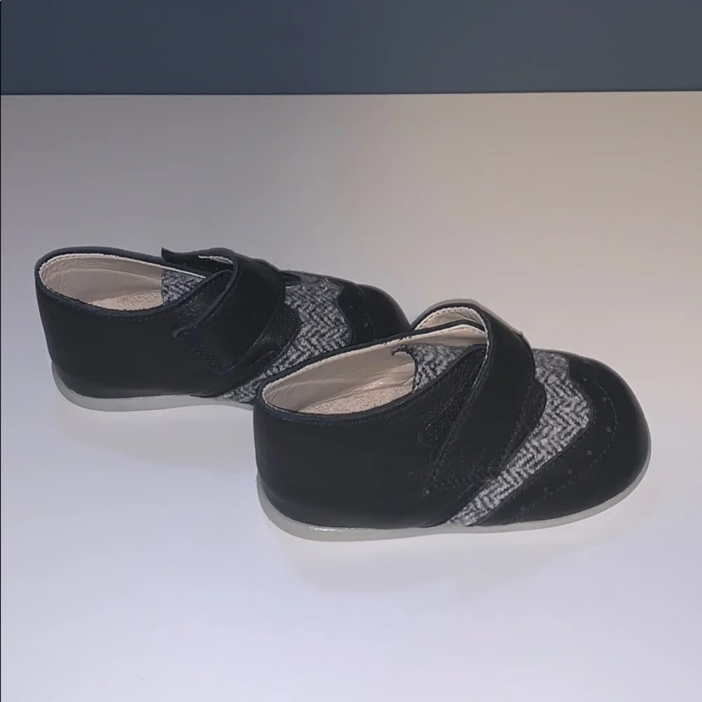 Babywalker‎ houndstooth and leather shoe